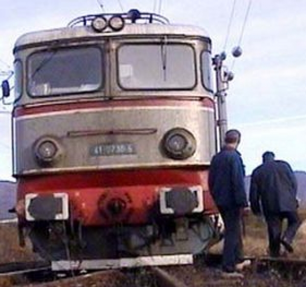 Cine a mai auzit de asa ceva - A jefuit o LOCOMOTIVA